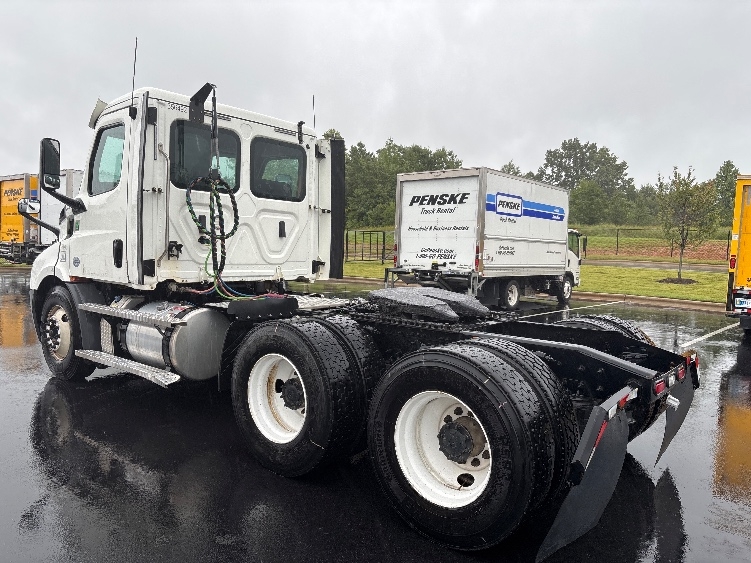 2020 Freightliner Cascadia in Greensboro, NC — photo 5