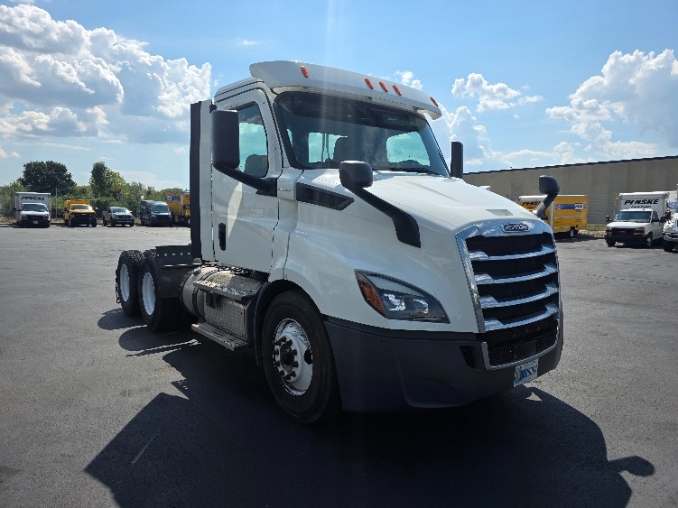 2020 Freightliner Cascadia in Indianapolis, IN