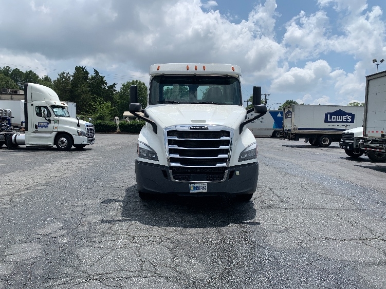 2020 Freightliner Cascadia in Concord, NC — photo 2