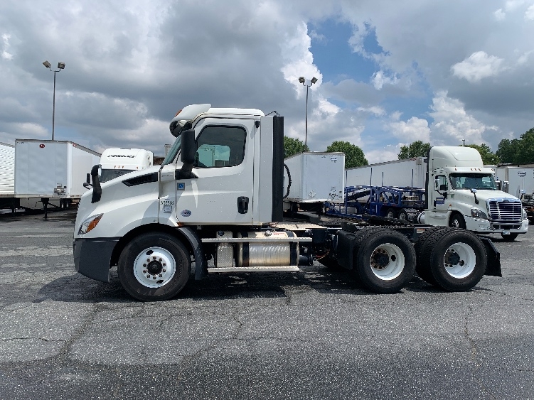 2020 Freightliner Cascadia in Concord, NC — photo 4