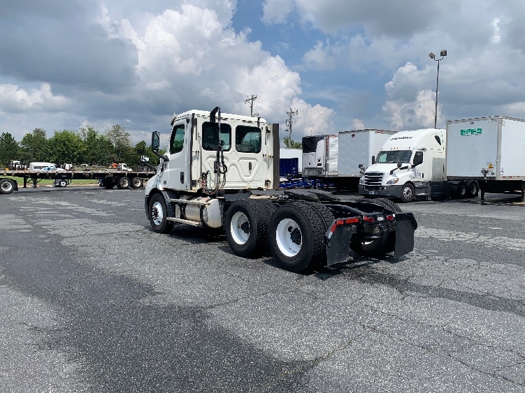2020 Freightliner Cascadia in Concord, NC — photo 5