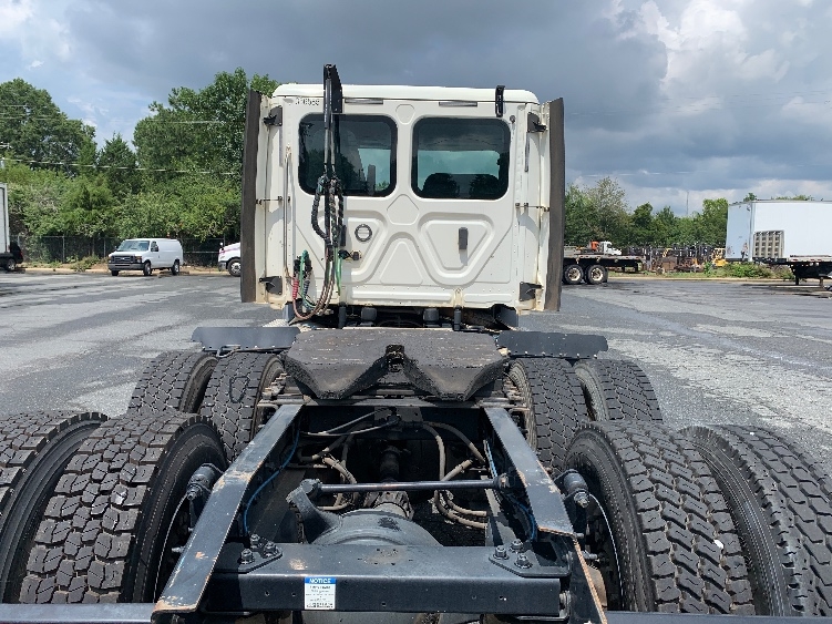 2020 Freightliner Cascadia in Concord, NC — photo 6