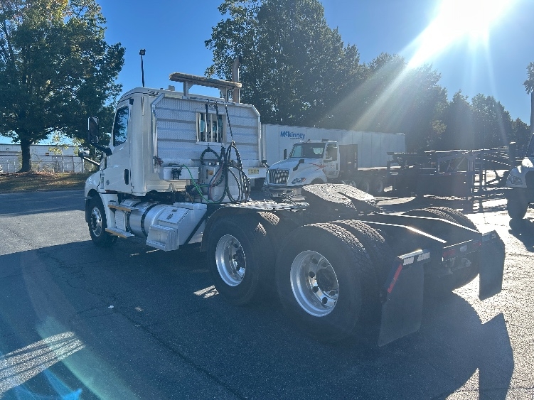 2020 Freightliner Cascadia in Concord, NC — photo 5