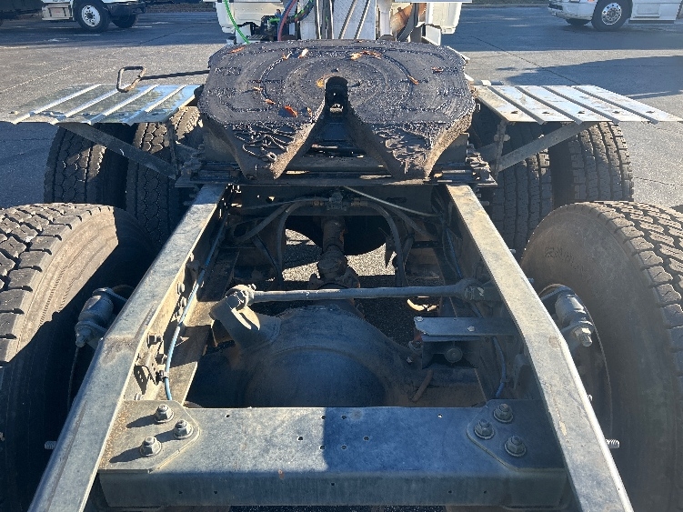 2020 Freightliner Cascadia in Concord, NC — photo 6