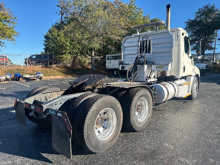 2020 Freightliner Cascadia in Concord, NC — photo 7
