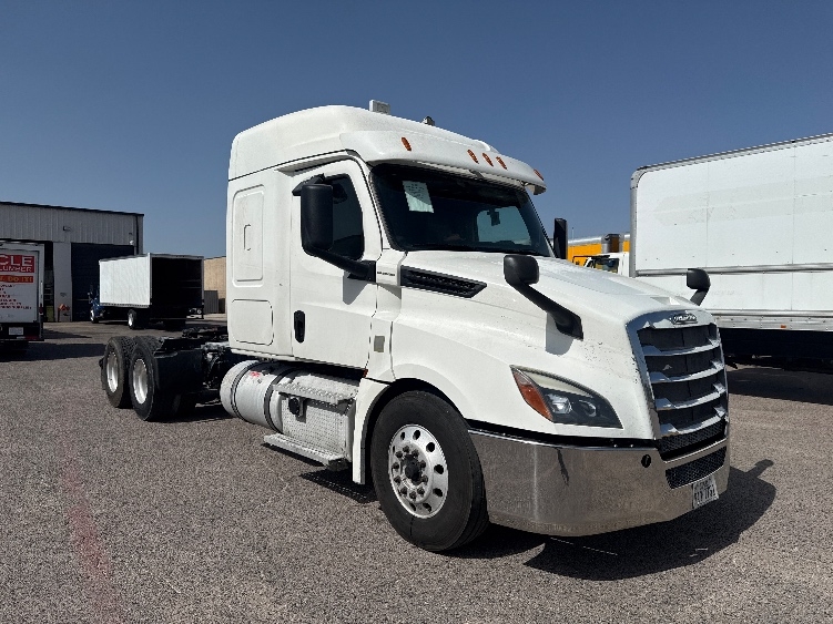 2020 Freightliner Cascadia in Dallas, TX