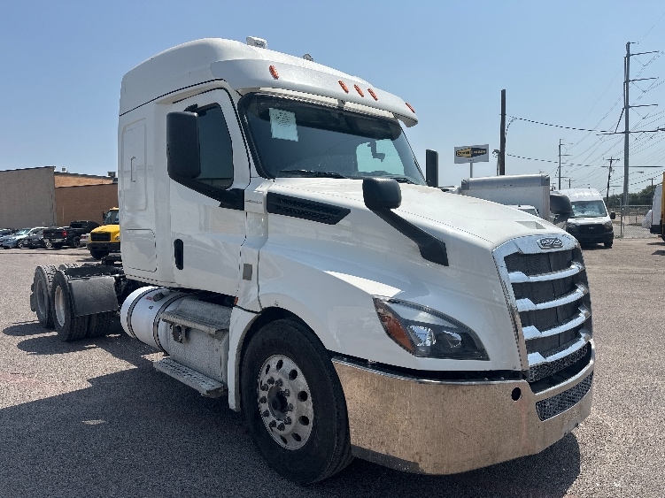 2020 Freightliner Cascadia in Dallas, TX