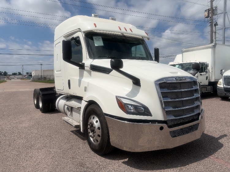 2020 Freightliner Cascadia in Dallas, TX