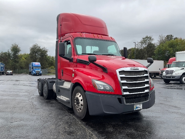 2020 Freightliner Cascadia in Akron, OH