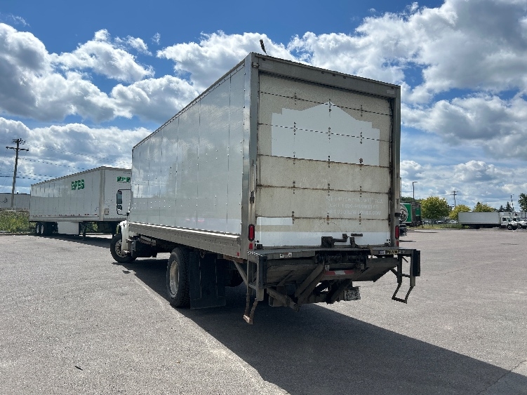 2020 Freightliner eM2 in Fredonia, NY — photo 6