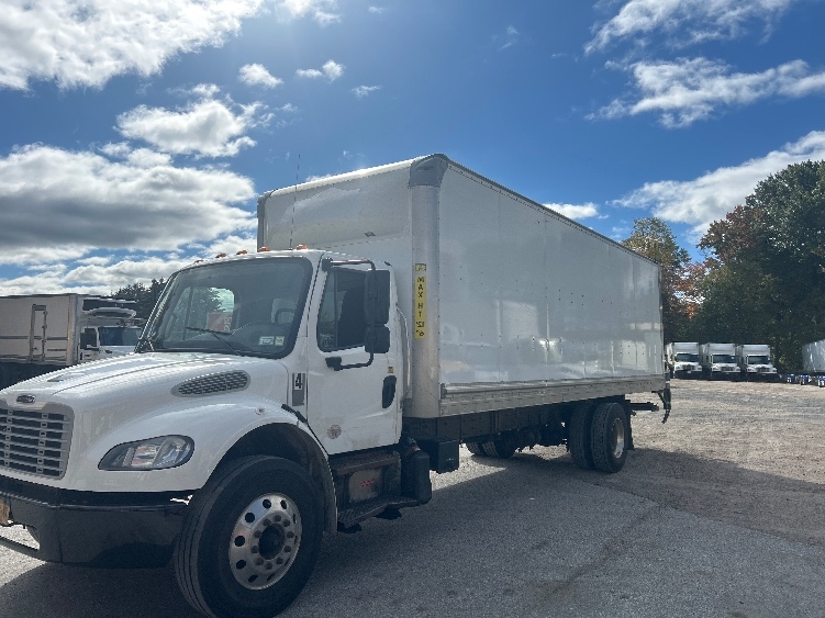2020 Freightliner eM2 in Essex Junction, VT — photo 3