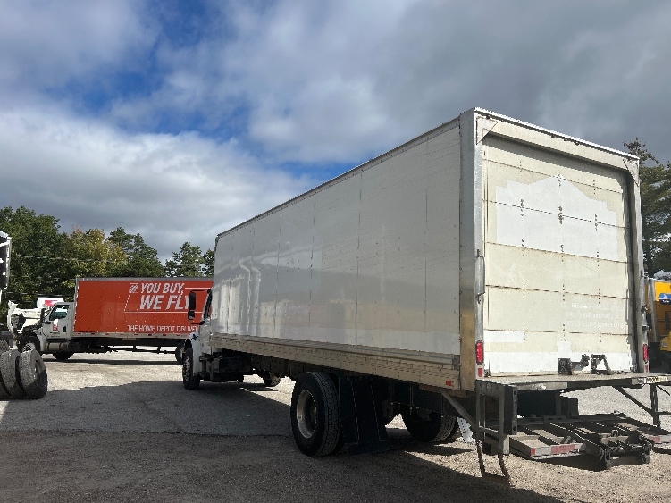 2020 Freightliner eM2 in Essex Junction, VT — photo 6
