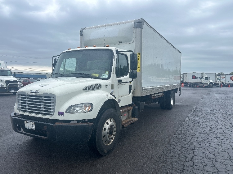 2020 Freightliner eM2 in Fredonia, NY — photo 3