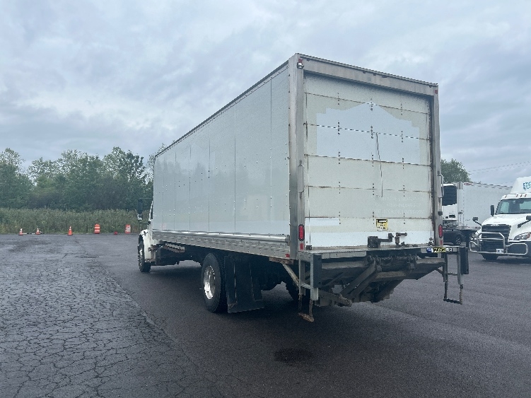 2020 Freightliner eM2 in Fredonia, NY — photo 6