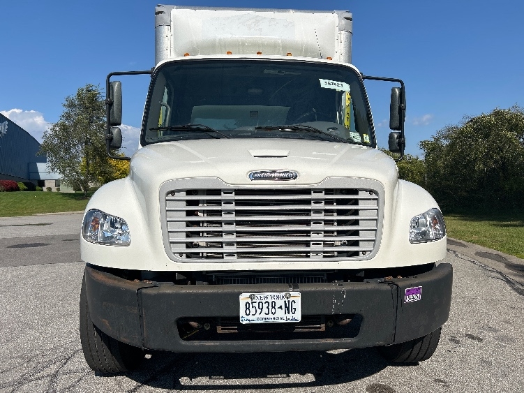 2020 Freightliner eM2 in Fredonia, NY — photo 2