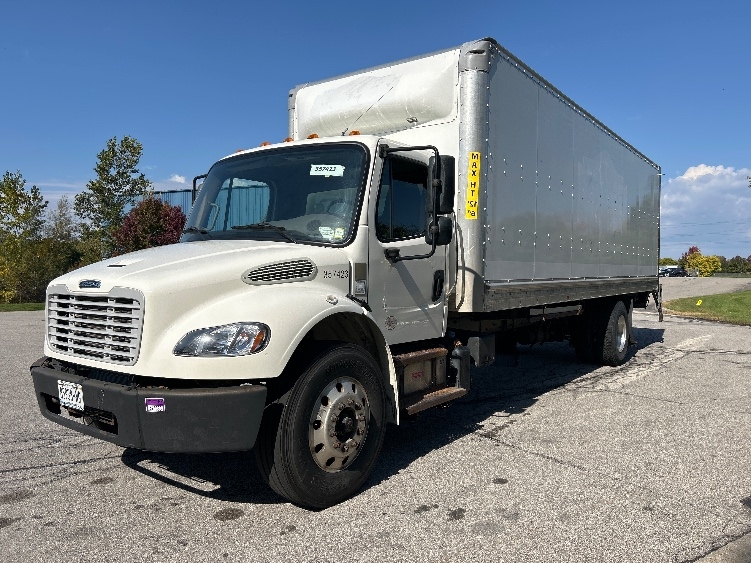 2020 Freightliner eM2 in Fredonia, NY — photo 3