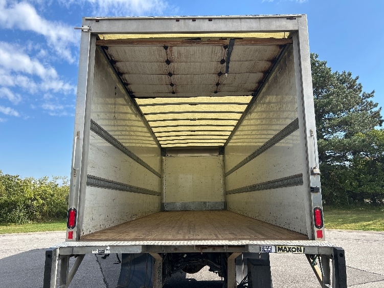 2020 Freightliner eM2 in Fredonia, NY — photo 8