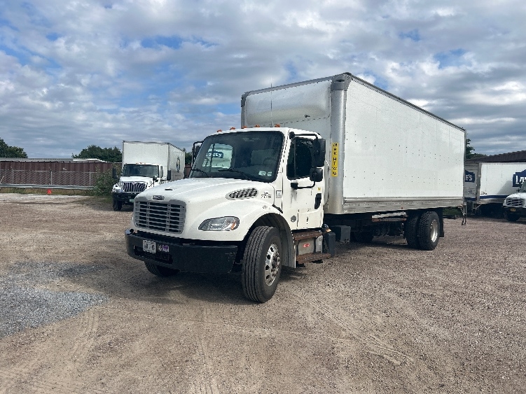 2020 Freightliner eM2 in Springfield, MA — photo 3