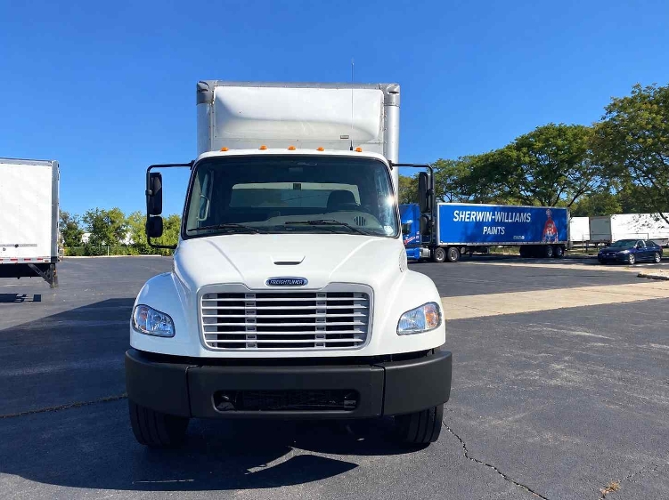 2020 Freightliner eM2 in Dayton, NJ — photo 2