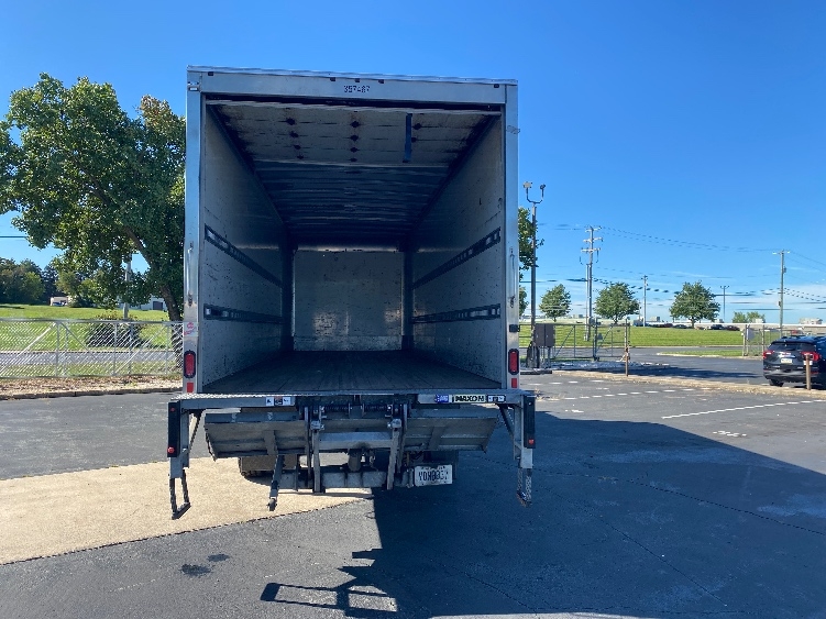 2020 Freightliner eM2 in Dayton, NJ — photo 8