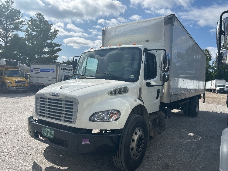 2020 Freightliner eM2 in Springfield, MA — photo 3