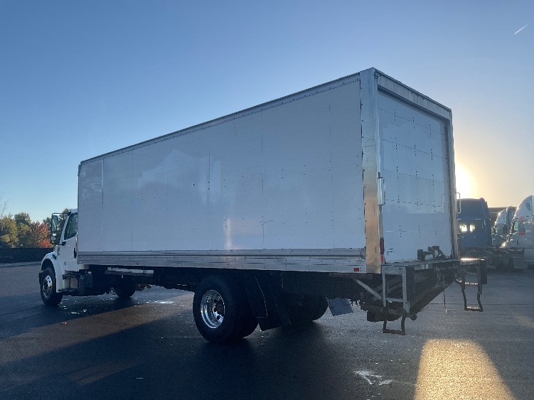 2020 Freightliner eM2 in Akron, OH — photo 6