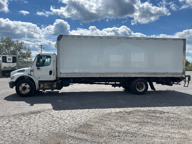 2020 Freightliner eM2 in Fredonia, NY — photo 4