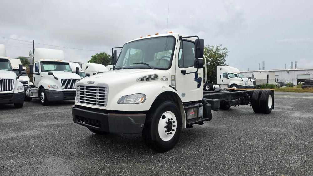 2020 Freightliner eM2 in Pensacola, FL — photo 3