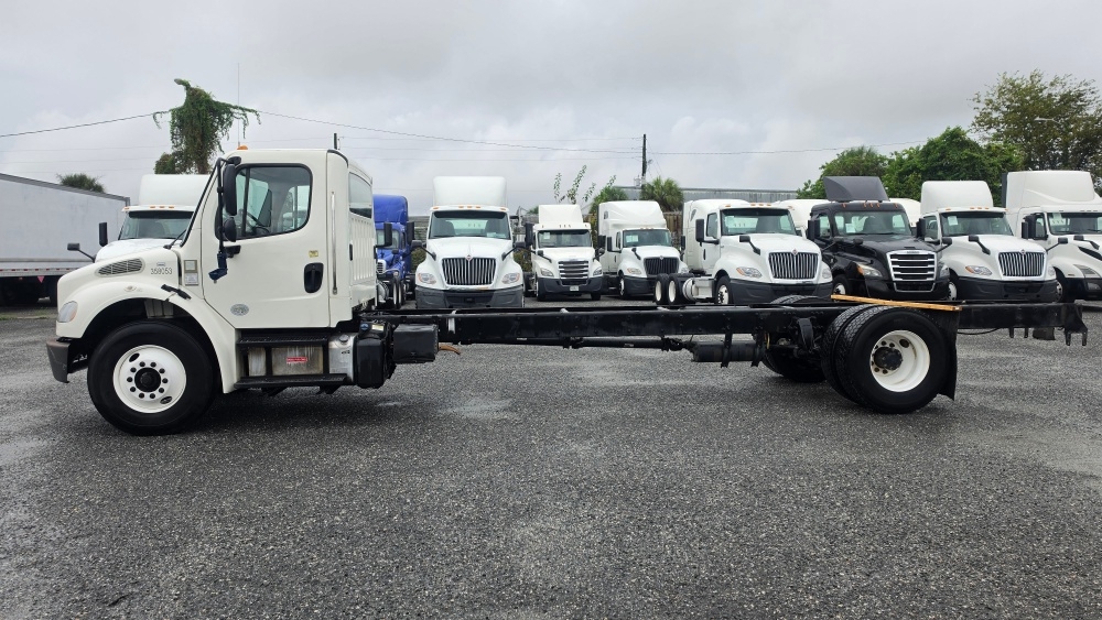 2020 Freightliner eM2 in Pensacola, FL — photo 4