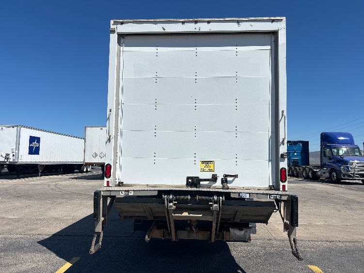 2020 Freightliner eM2 in Dallas, TX — photo 7