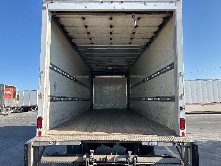 2020 Freightliner eM2 in Dallas, TX — photo 8