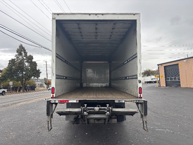 2020 Freightliner eM2 in Portland, OR — photo 8