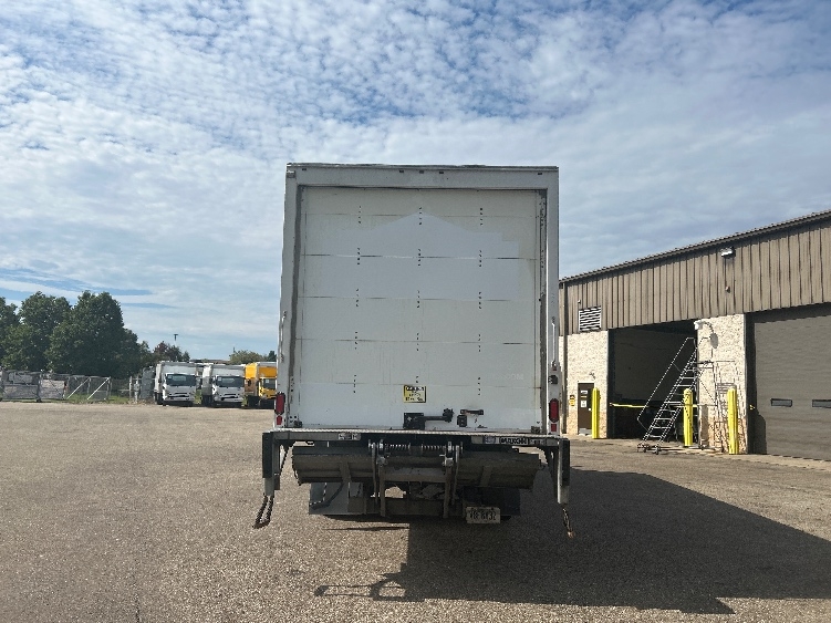2020 Freightliner eM2 in Akron, OH — photo 7