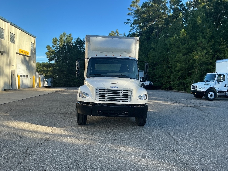 2020 Freightliner eM2 in Prince George, VA — photo 2