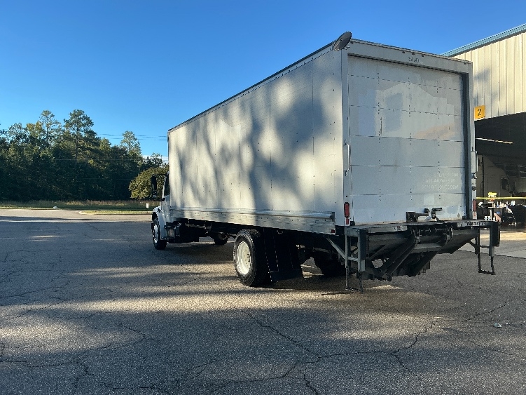 2020 Freightliner eM2 in Prince George, VA — photo 6