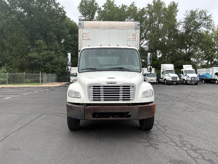 2020 Freightliner eM2 in Bensalem, PA — photo 2