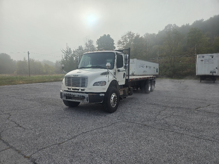 2020 Freightliner eM2 in Clearfield, PA — photo 3