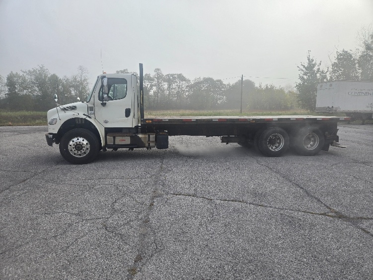2020 Freightliner eM2 in Clearfield, PA — photo 4