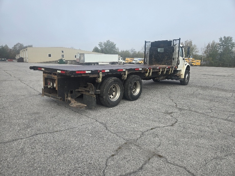 2020 Freightliner eM2 in Clearfield, PA — photo 8