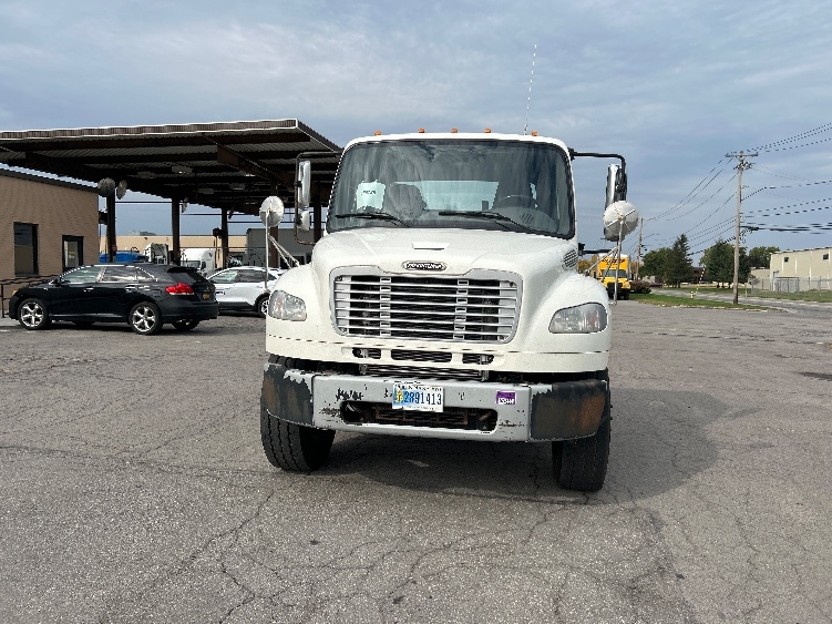 2020 Freightliner eM2 in Binghamton, NY — photo 2