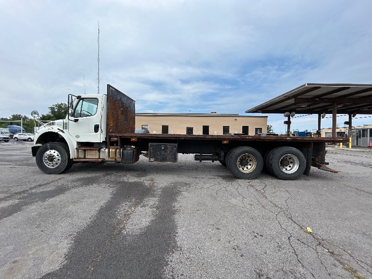 2020 Freightliner eM2 in Rochester, NY — photo 4