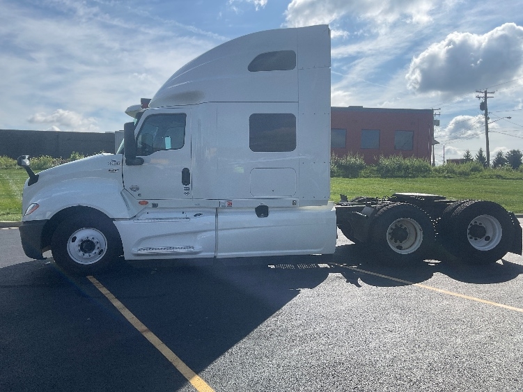 2020 International LT in Akron, OH — photo 4