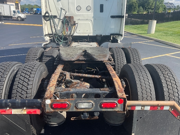 2020 International LT in Akron, OH — photo 6