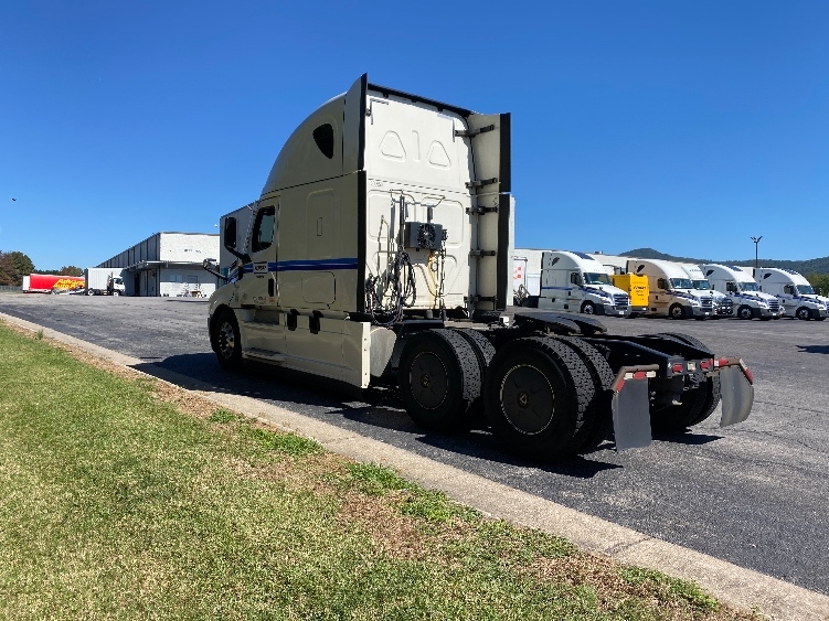 2020 Freightliner Cascadia in Greensboro, NC — photo 5