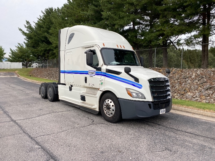 2020 Freightliner Cascadia in Salem, VA