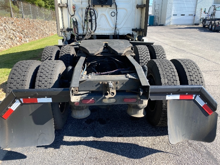 2020 Freightliner Cascadia in Greensboro, NC — photo 6