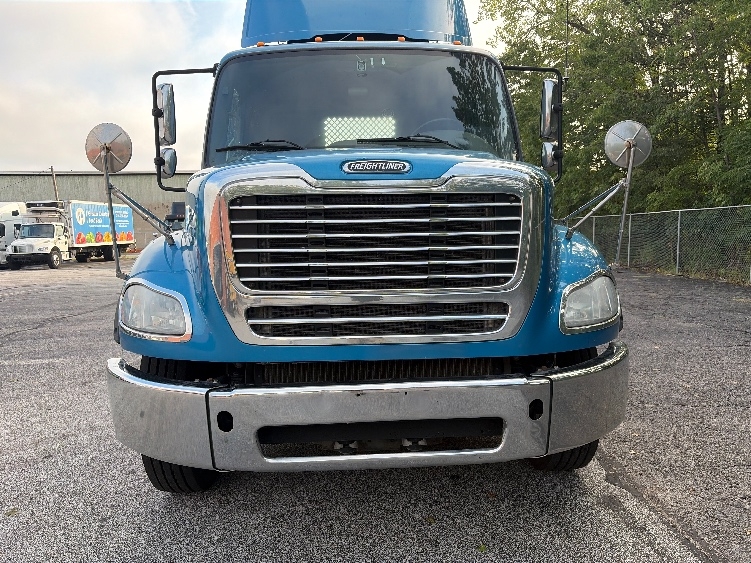 2020 Freightliner M2 112 in Middlefield, OH — photo 2