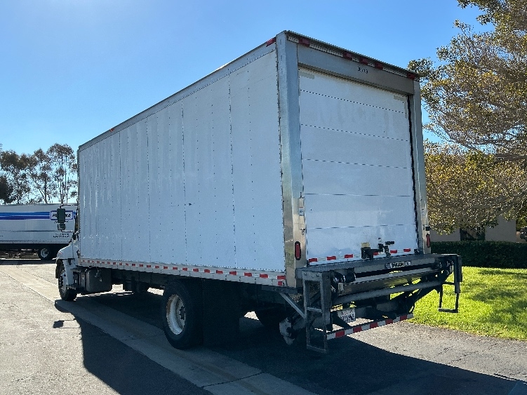 2020 Hino 268 in Torrance, CA — photo 6
