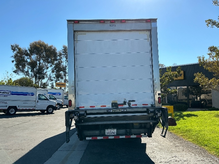 2020 Hino 268 in Torrance, CA — photo 7