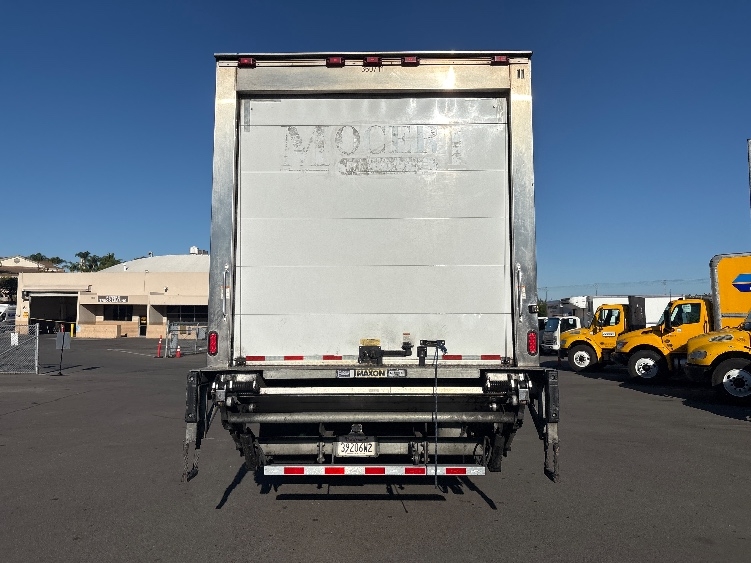 2020 Hino 268 in Torrance, CA — photo 7